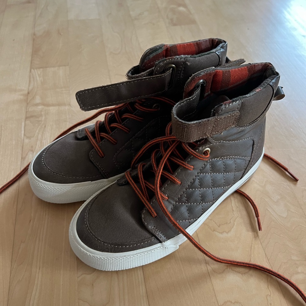 Boy- never been worn brown high tops